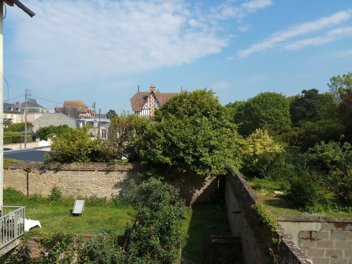 Вілла La Sapiniere Hermanville-sur-Mer Екстер'єр фото