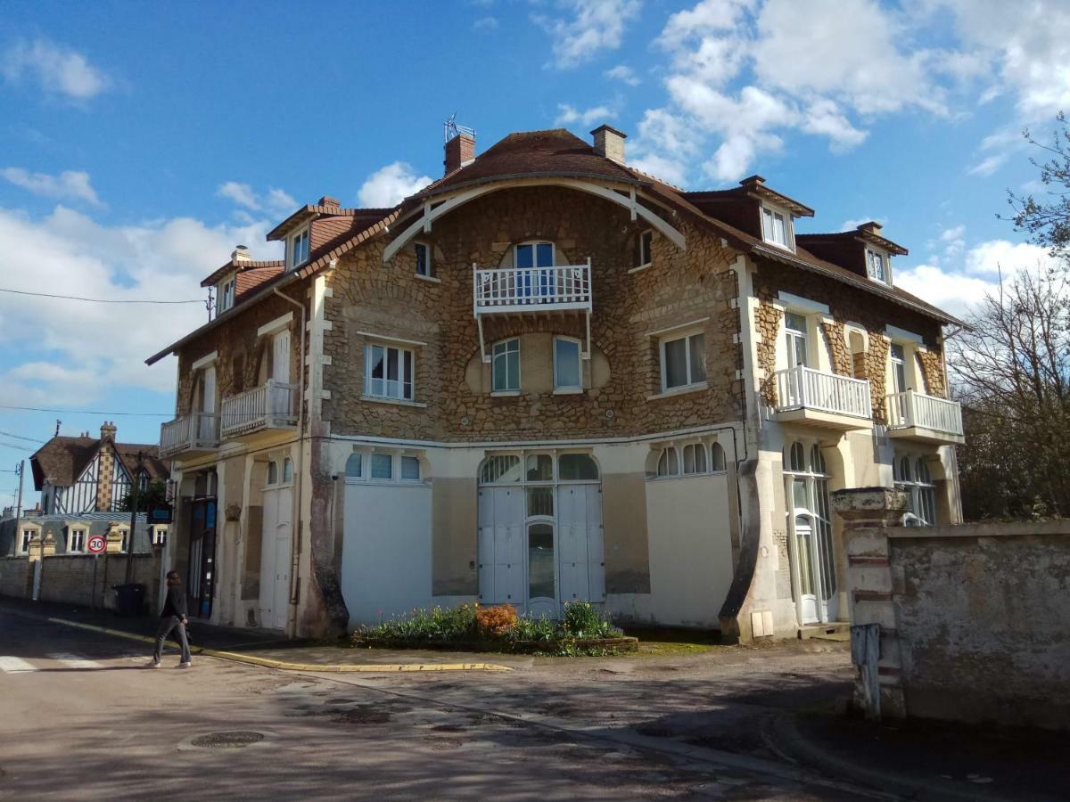 Вілла La Sapiniere Hermanville-sur-Mer Екстер'єр фото